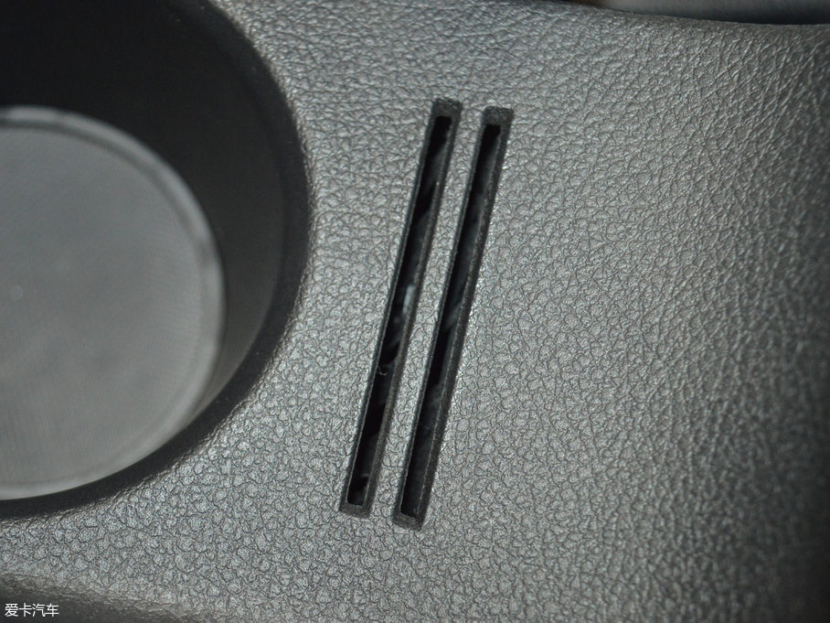 2018vX40 Wt 1.6L քӺA