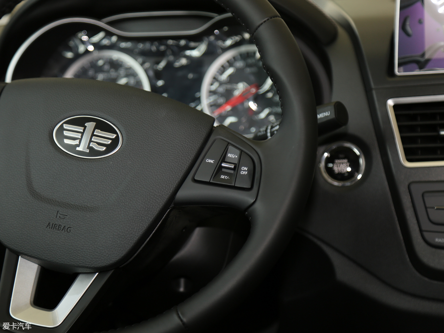 2018vX40 W(wng)t 1.6L Ԅ(dng)(lin)