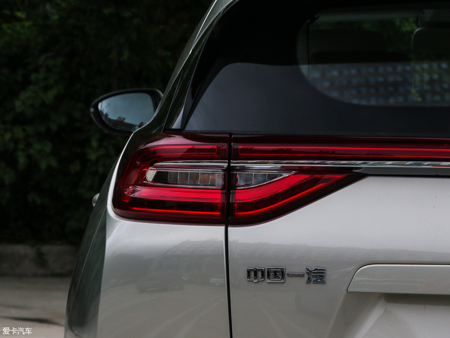 2019tE-HS3 (lin)I(lng)(q)