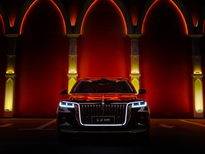 2020款3.0T 智联旗领四座版 整体外观