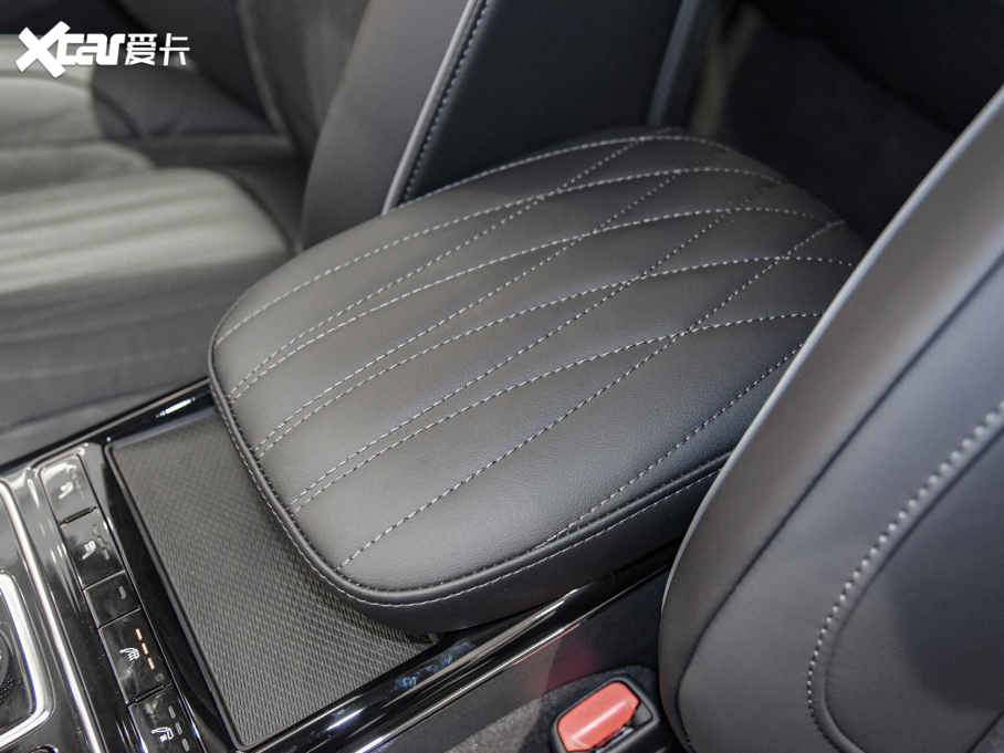 2022��t��HS5 �Ŀ� 2.0T ����������