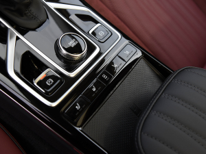 20222.0T (lin)I(lng)(q) g