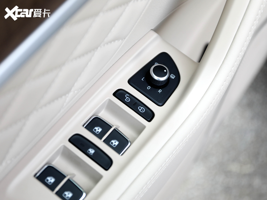 2022tHS7 3.0T Ԅ(q)(lin)앳