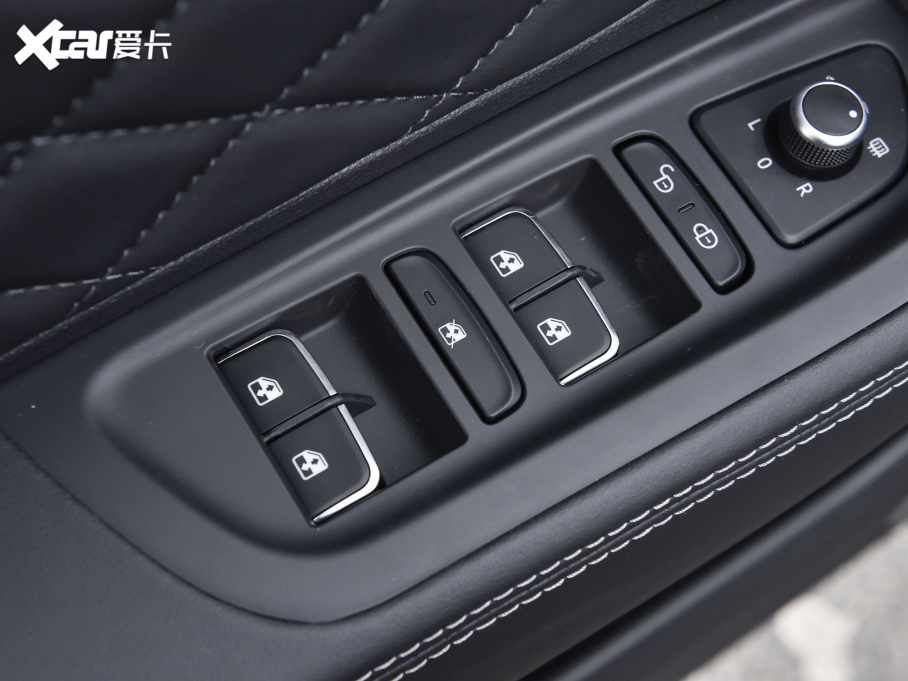 2022tHS7 2.0T DCT앳