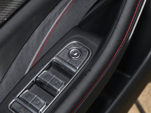 2023��2.0T ����� �п؅^(q��)