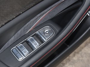 2023��2.0T ���а� �п؅^