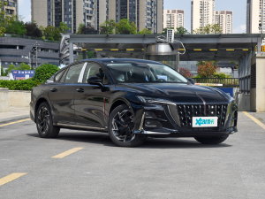 2023款2.0T 致美版 右前45度