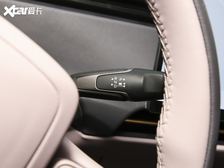 2025t칤06 660 (q) A{(yu)x