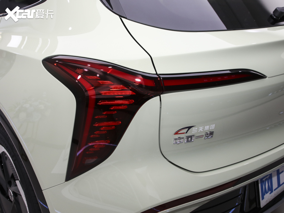 2025t칤06 660 (q) A{(yu)x