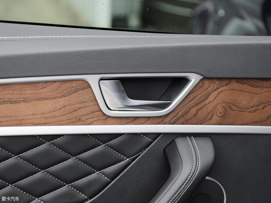 2019tHS7 3.0T Ԅ(q)(lin)I(lng)