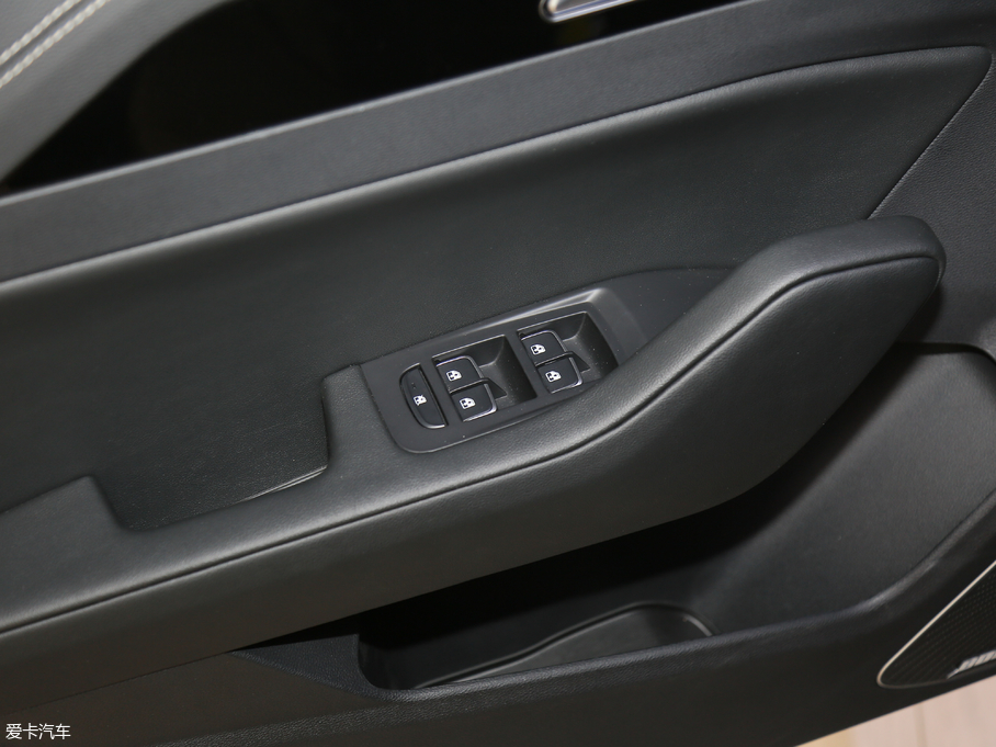 2018tH5 1.8T (lin)`Ӱ