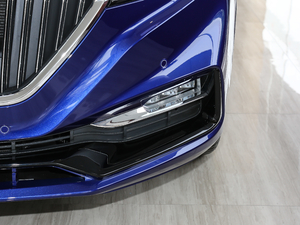 20181.8T (lin)Ӱ ǰF