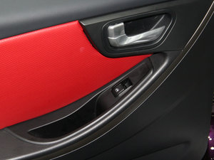 2013款GT 1.6L 自动精致版 空间座椅
