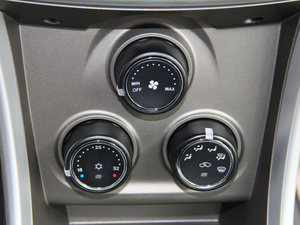 2013款GT 1.6L 自动精致版 中控区