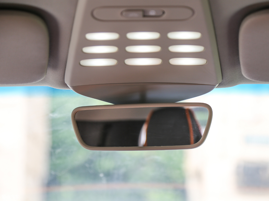 2018��EE100 ���а�