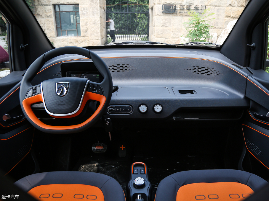 2018��EE100 ���а�