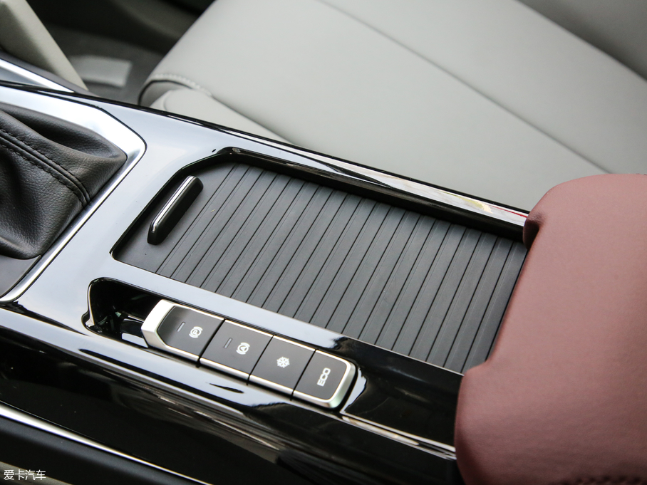 2019ERS-5 1.5T CVT{Ş V