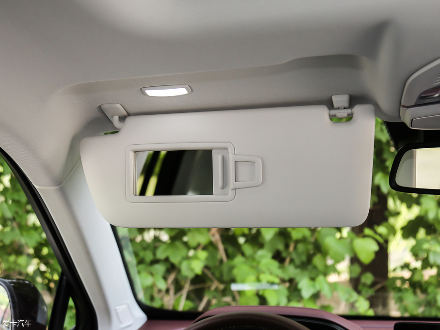 2019ERS-5 1.5T CVT{Ş V