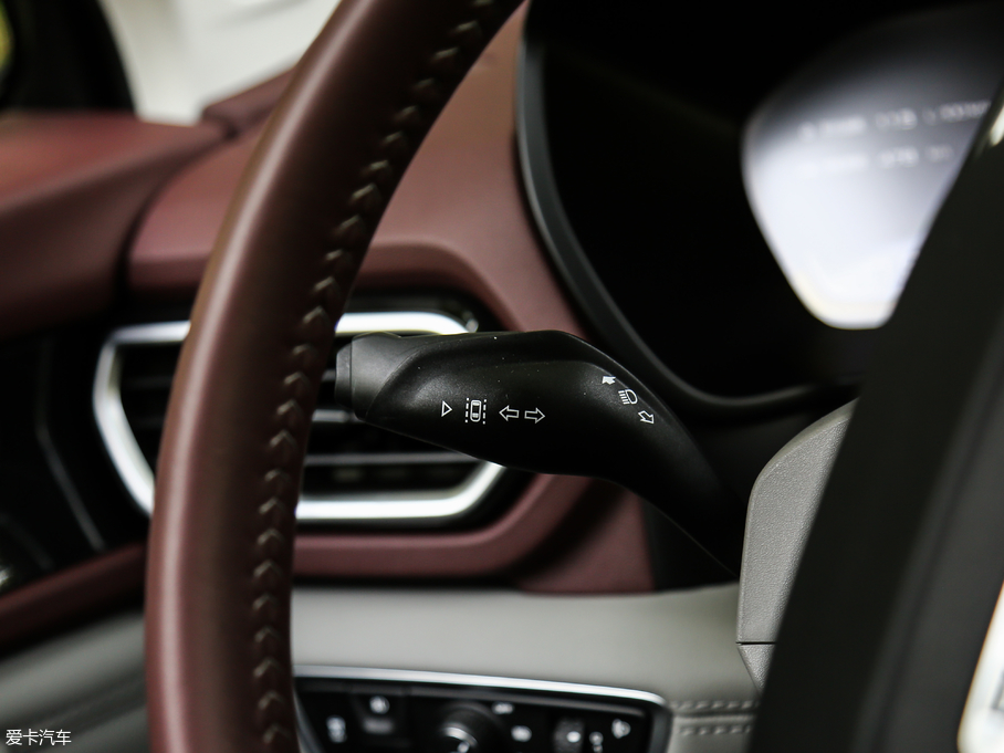 2019ERS-5 1.5T CVT{Ş V