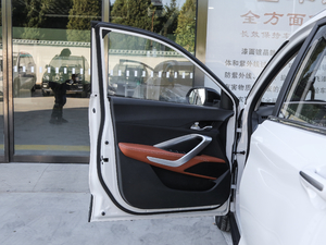 2019款1.5L 自动尊享型 国V 驾驶位车门