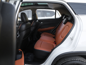 2019款1.5L 手动尊享型 国V 空间座椅