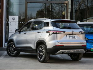 2019款1.5L 自动尊享型 国V 左后45度