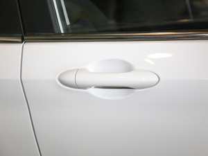 2019款1.5L CVT乐享型 国VI 主驾门拉手