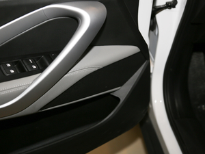 2019款1.5L CVT乐享型 国VI 空间座椅
