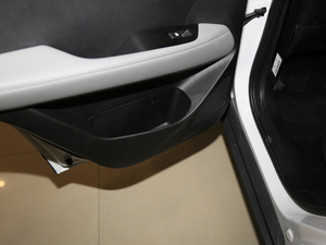 2019款1.5L CVT乐享型 国VI 空间座椅