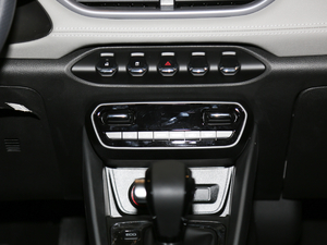 2019款1.5L CVT乐享型 国VI 空调调节