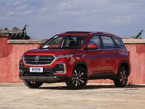2019款1.5T CVT尊贵型 国V 左前45度