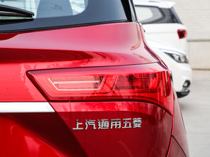 2019款1.5T CVT豪华型 国V 尾灯