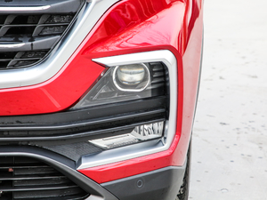 2019款1.5T CVT豪华型 国V 大灯