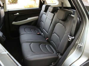 2019款1.5T CVT豪华型 7座 国V 后排座椅