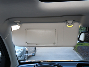 2019款1.5T CVT豪华型 7座 国V 遮阳板（左）