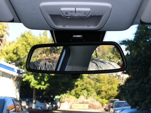2019款1.5T CVT豪华型 7座 国V 车内后视镜