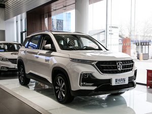 2019款1.5T CVT尊贵型 国V 整体外观
