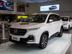 2019款1.5T CVT尊贵型 国V 左前45度