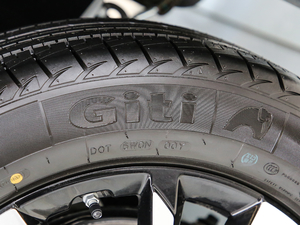 2019款1.5T CVT尊贵型 国V 轮胎品牌