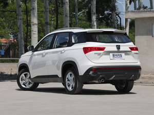 2019款1.5T CVT精英型 7座 国V 左后45度