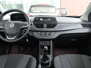2017款1.5L 手动舒适型 中控台