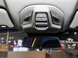 2019款1.5T CVT 24小时在线旗舰型 空间座椅
