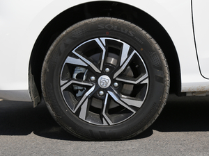 2019款1.5L CVT豪华型 国VI 轮圈
