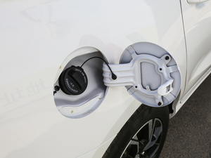 2019款1.5L CVT豪华型 国VI 油箱盖