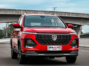 2020款1.5T CVT尊贵互联型 6座 整体外观