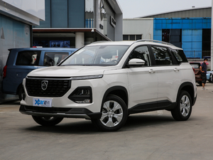 2020款1.5T 手动舒适型 6座 左前45度