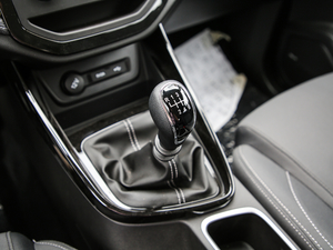 2020款1.5T 手动舒适型 6座 中控区