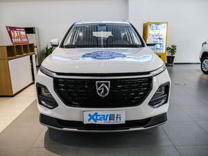 2020款1.5T 手动豪华型 6座 正前