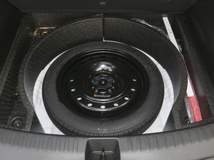 2020款1.5T 手动舒适型 5座 备胎