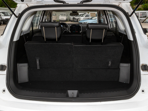 2020款1.5T CVT豪华互联型 7座 行李厢空间